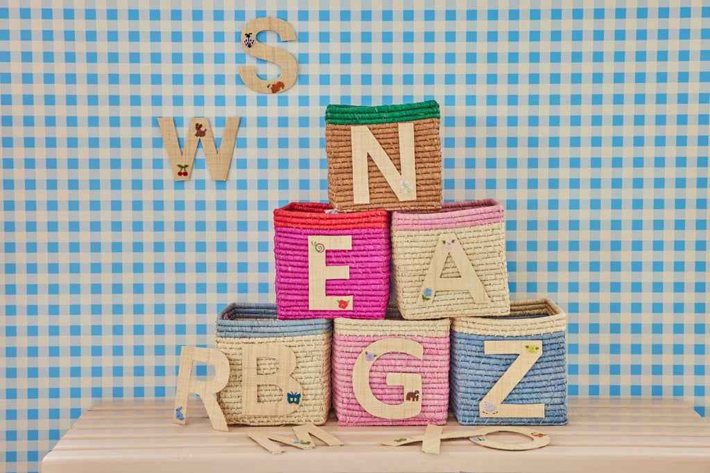 One Raffia Letter Sticker | Girl - V