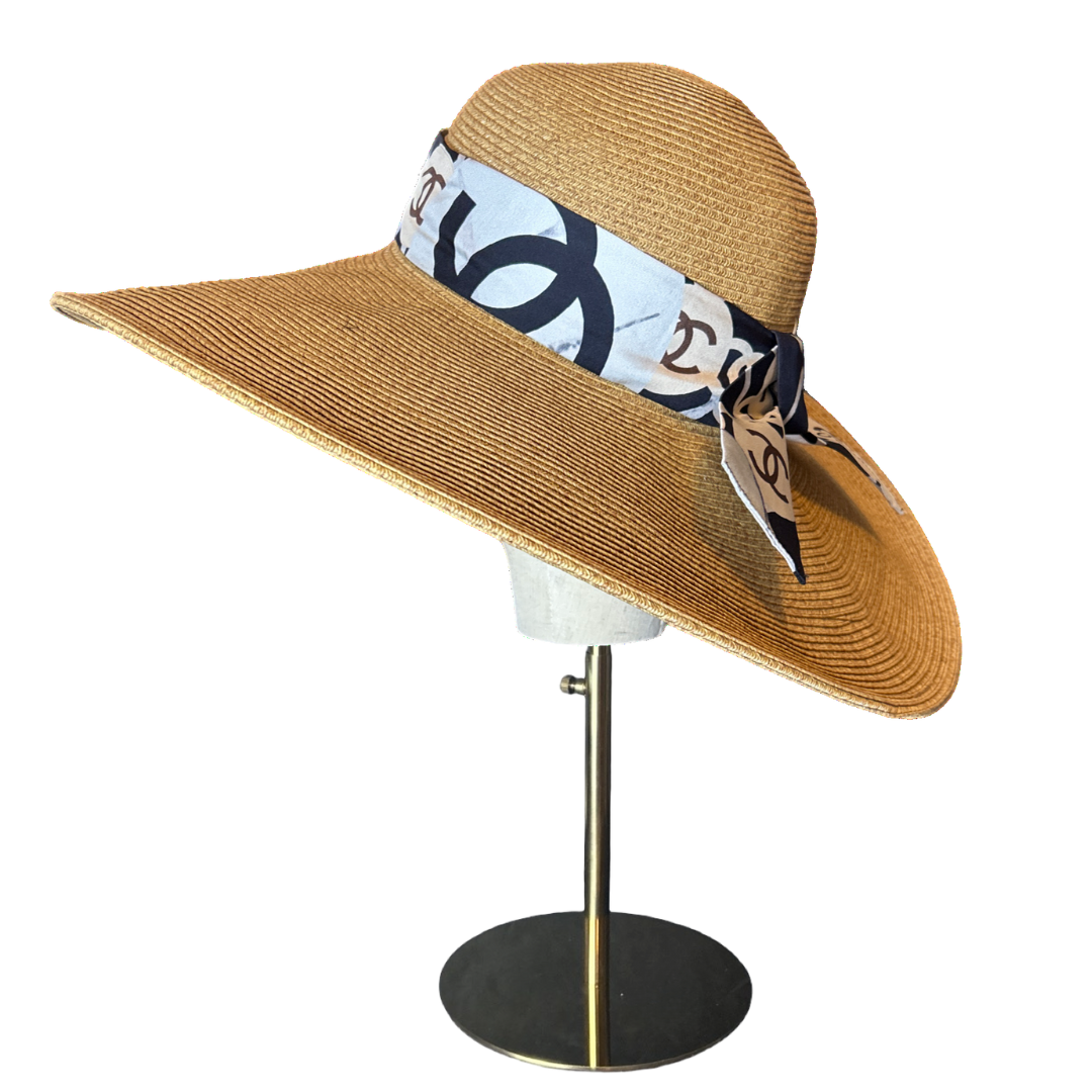 CC Logo Camellia Noir Perfect Straw Sun Hat - Solstik