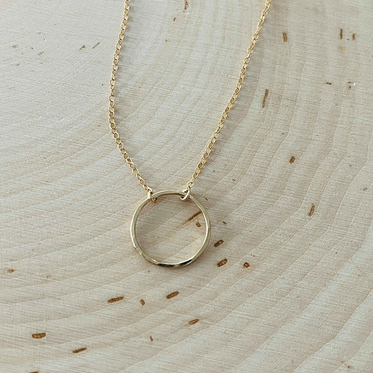 SMALL OLIVIA NECKLACE