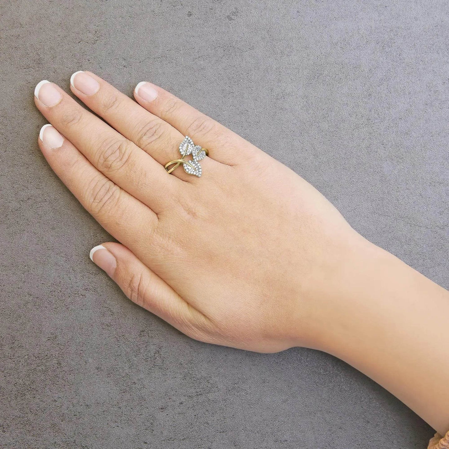 GoldLeaf Diamond Glory Ring - Solstik