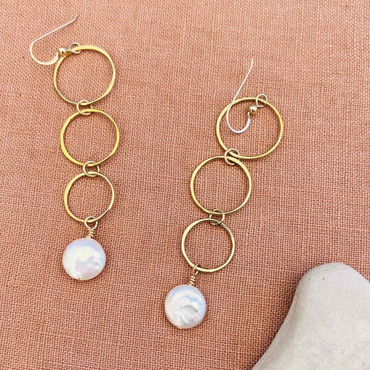 FIN COIN PEARL EARRINGS