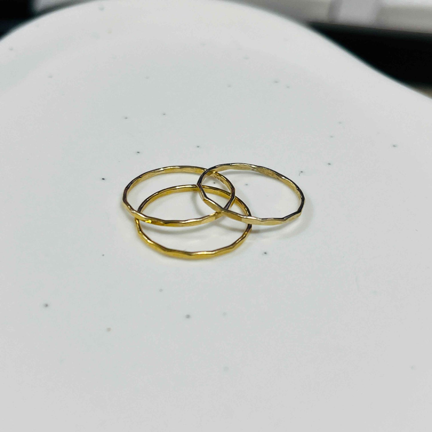 HAMMERED STACKING RING