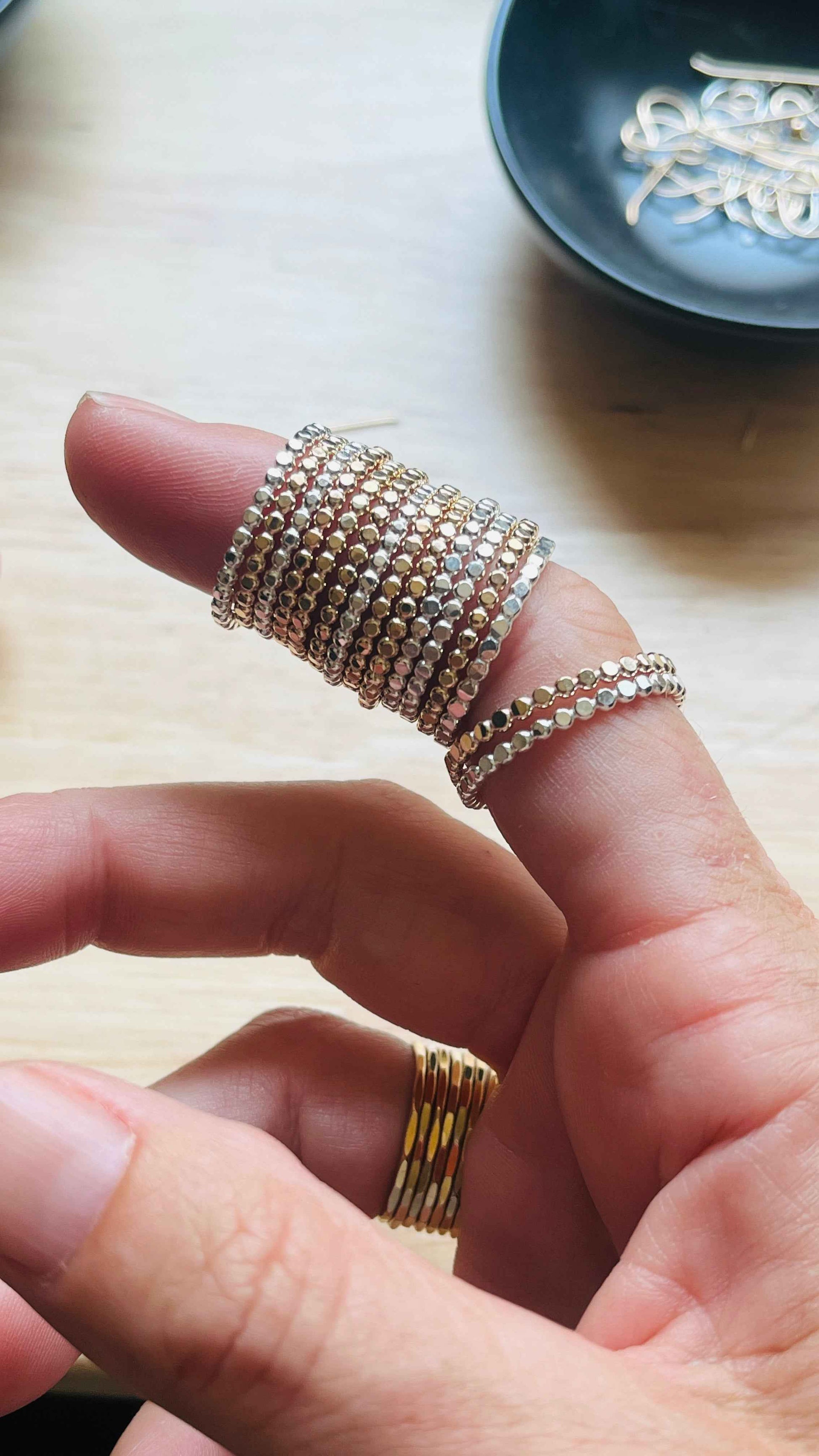 DAHLIA DOT RING