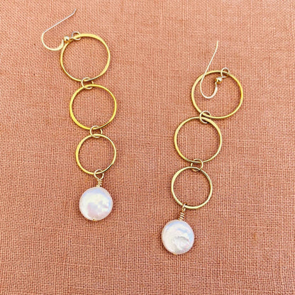 FIN COIN PEARL EARRINGS