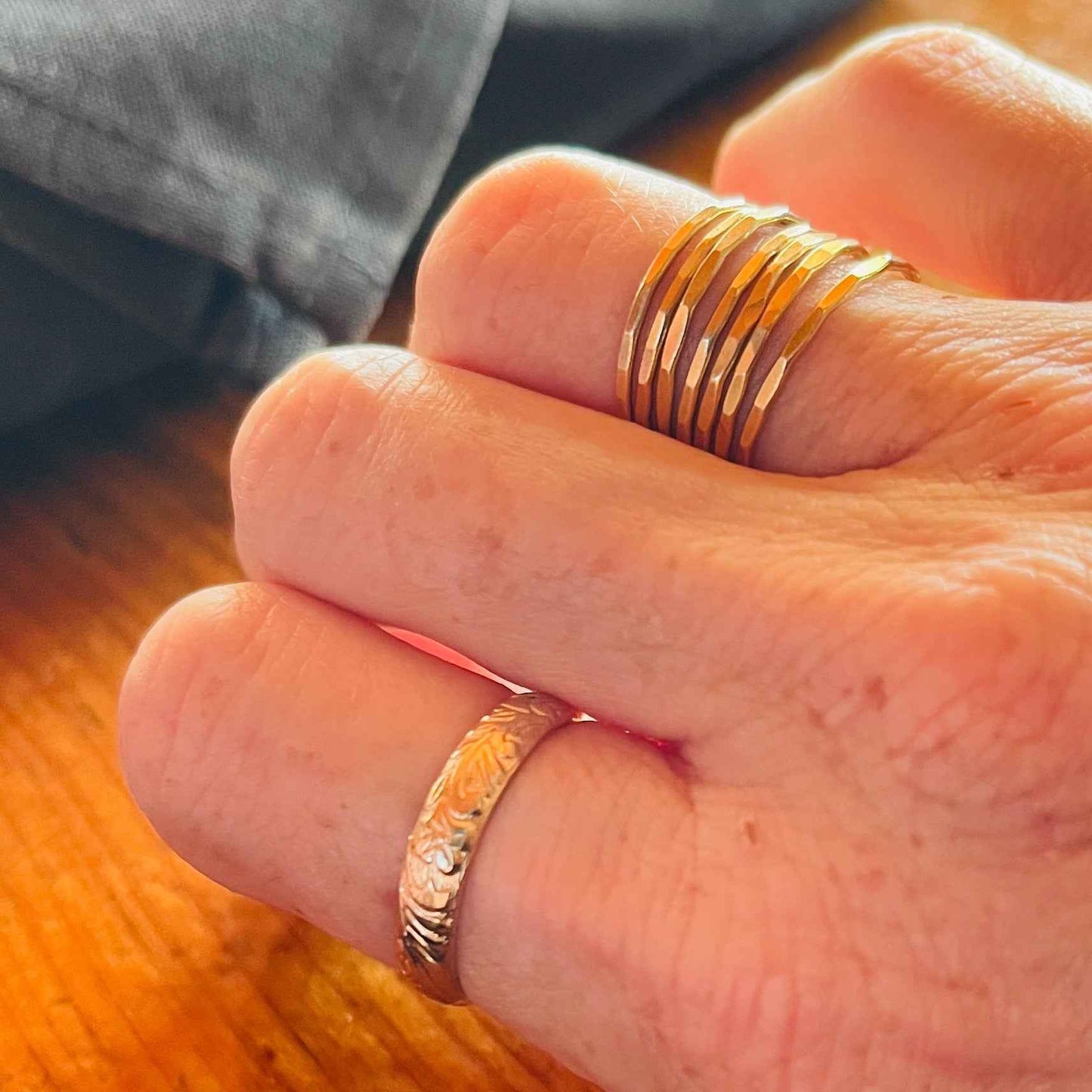 FLORAL BAND RING