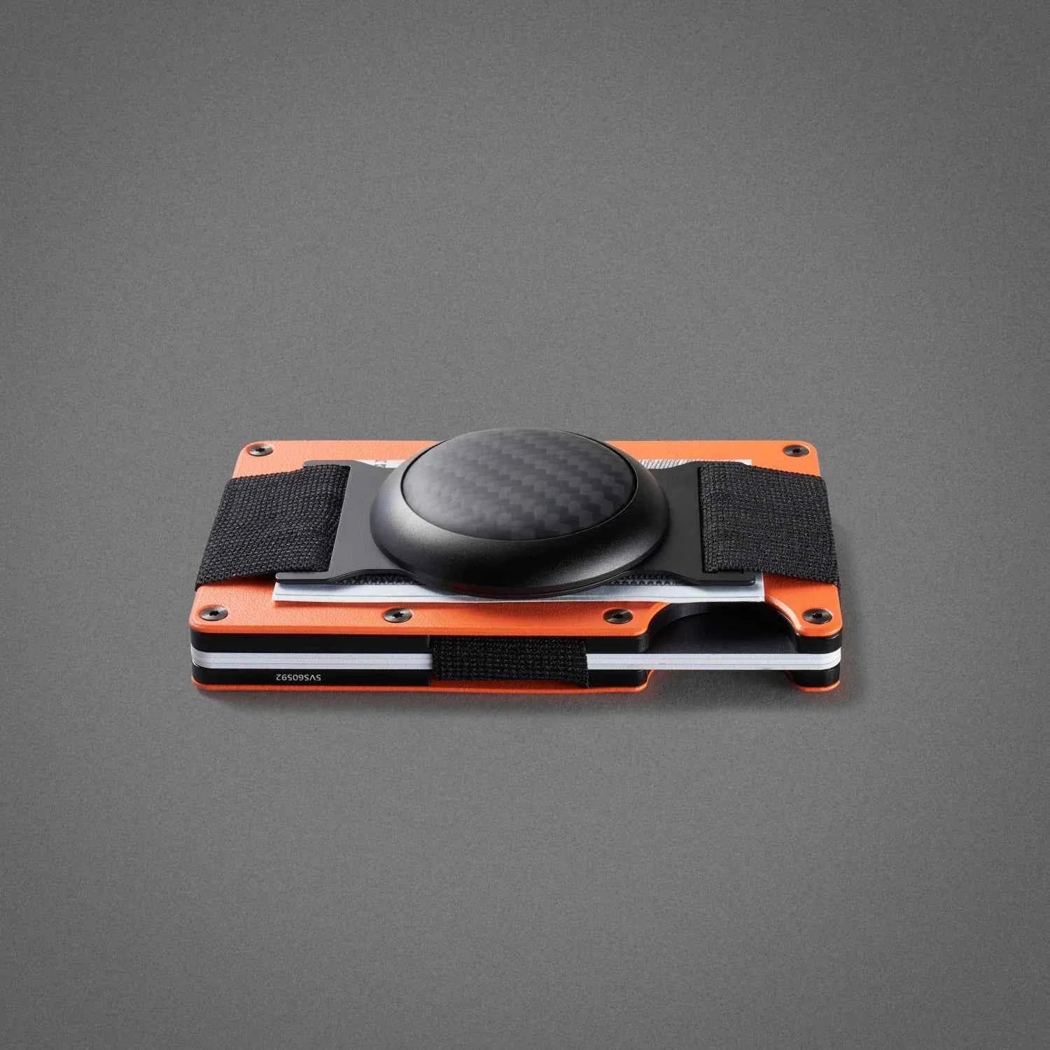 Carbon AirTag Cash Strap