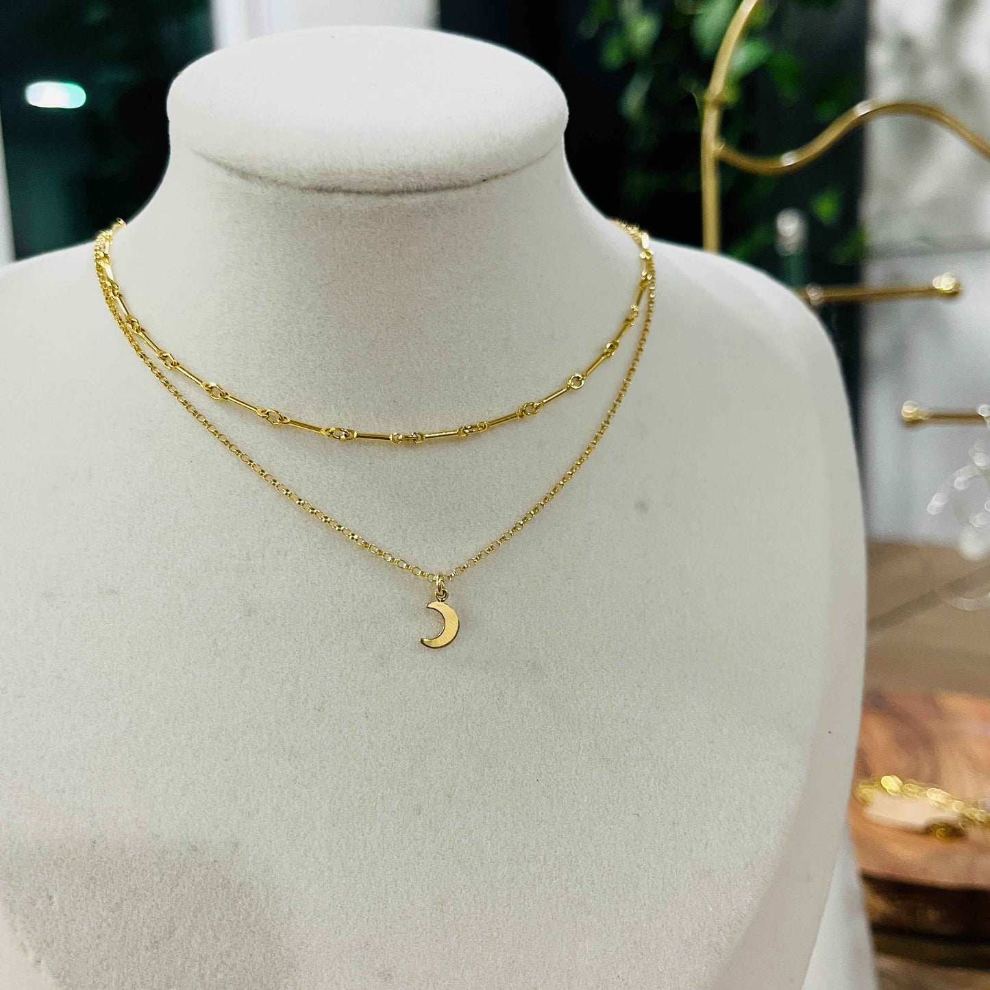 MOON NECKLACE