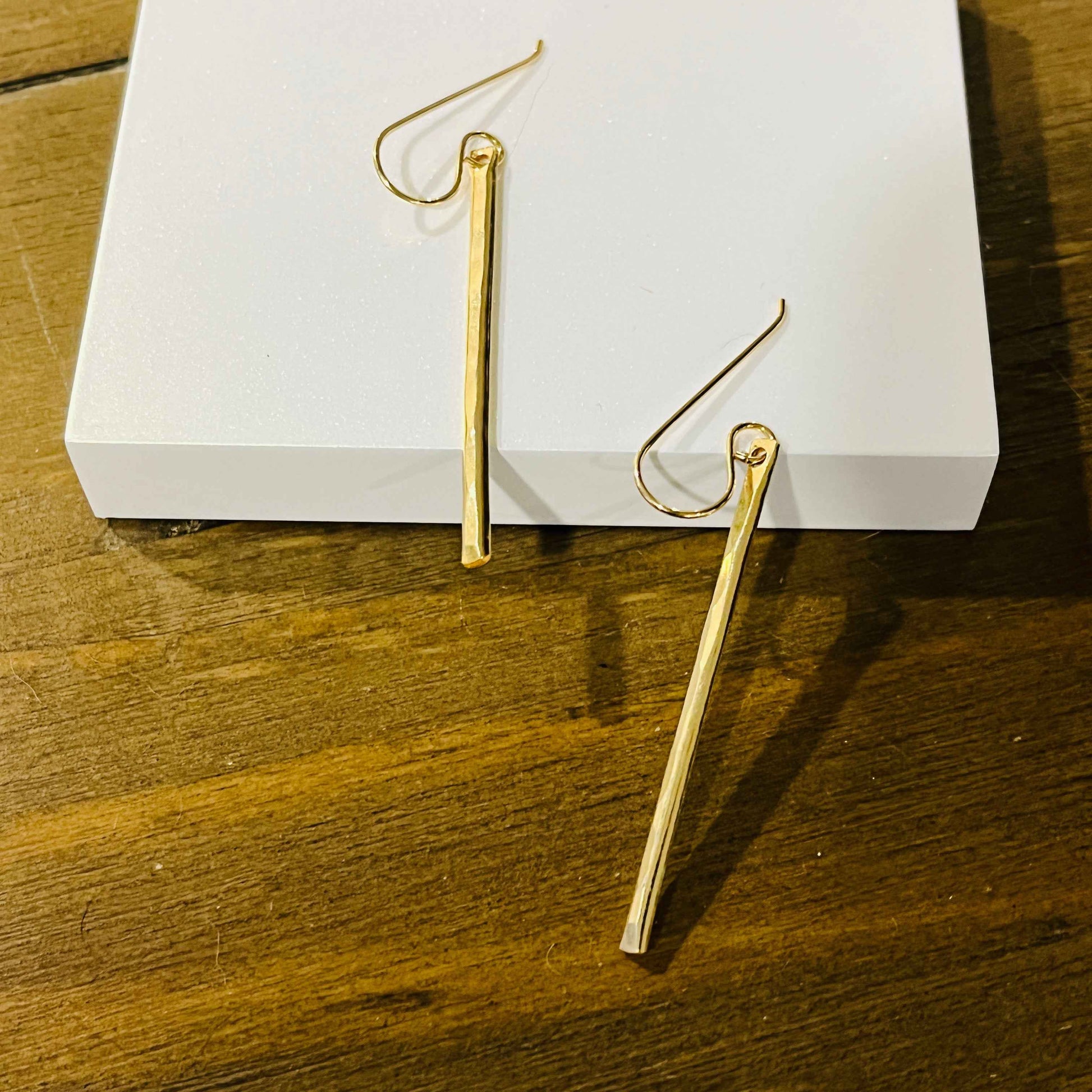 GEMME BAR EARRINGS
