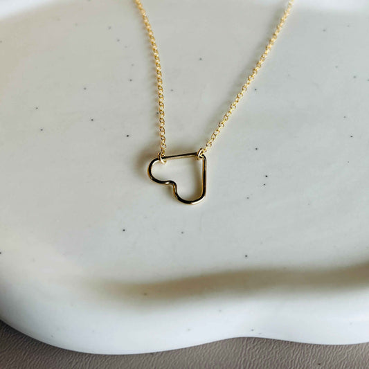 ROSA HEART NECKLACE