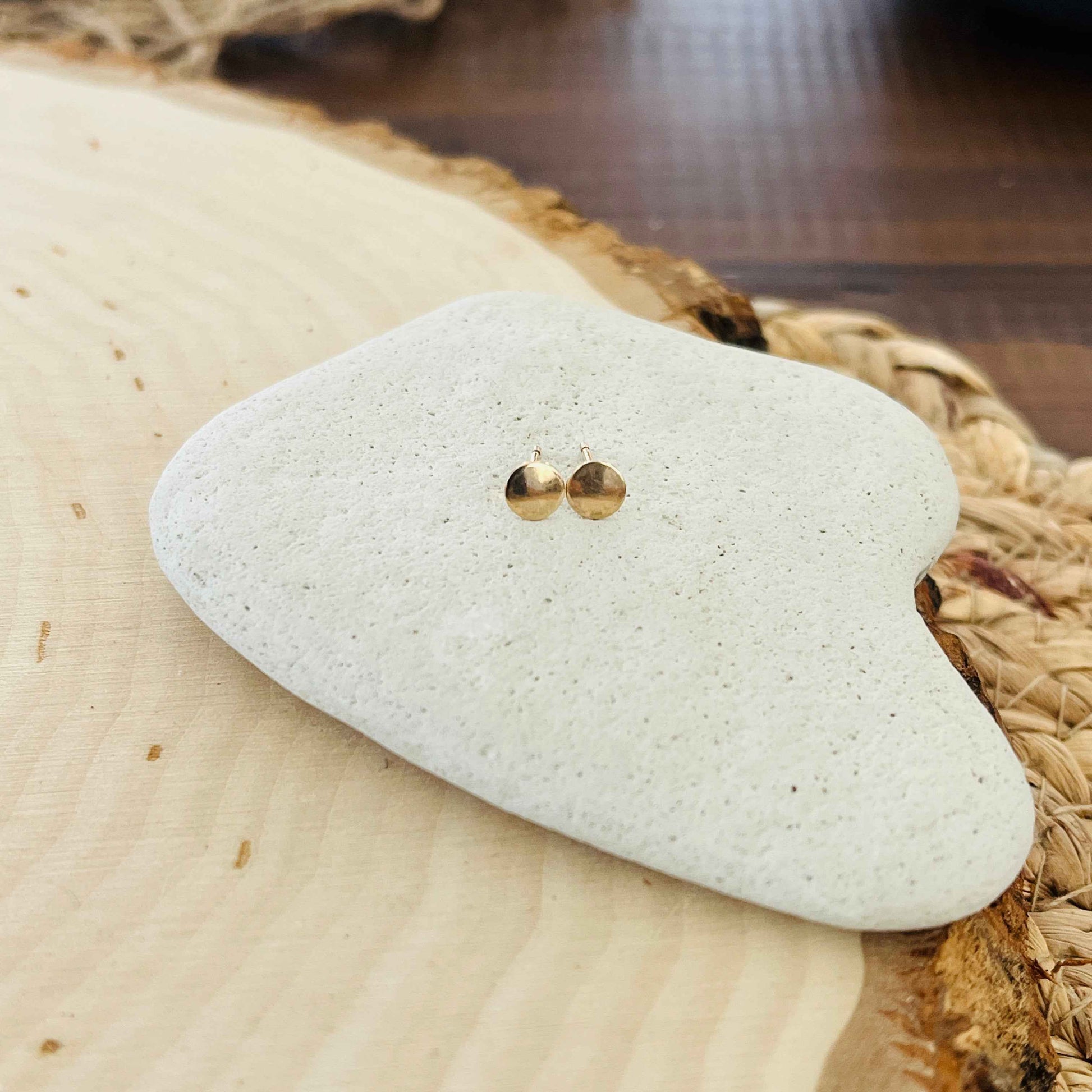 DOT STUD EARRINGS