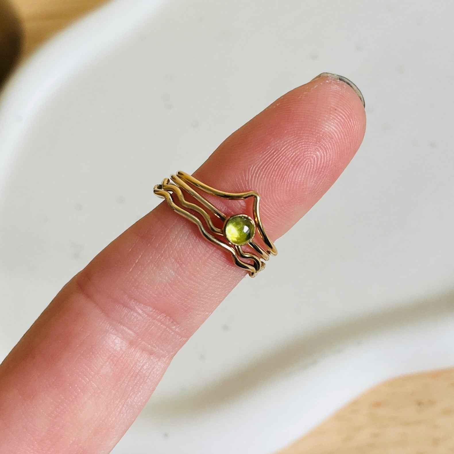 SMALL GEMSTONE RING