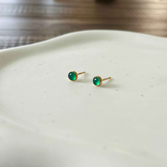 EMERALD ONYX STUD EARRINGS