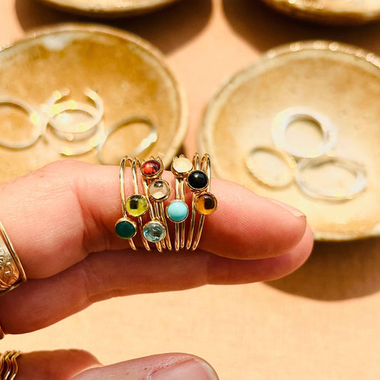 SMALL GEMSTONE RING