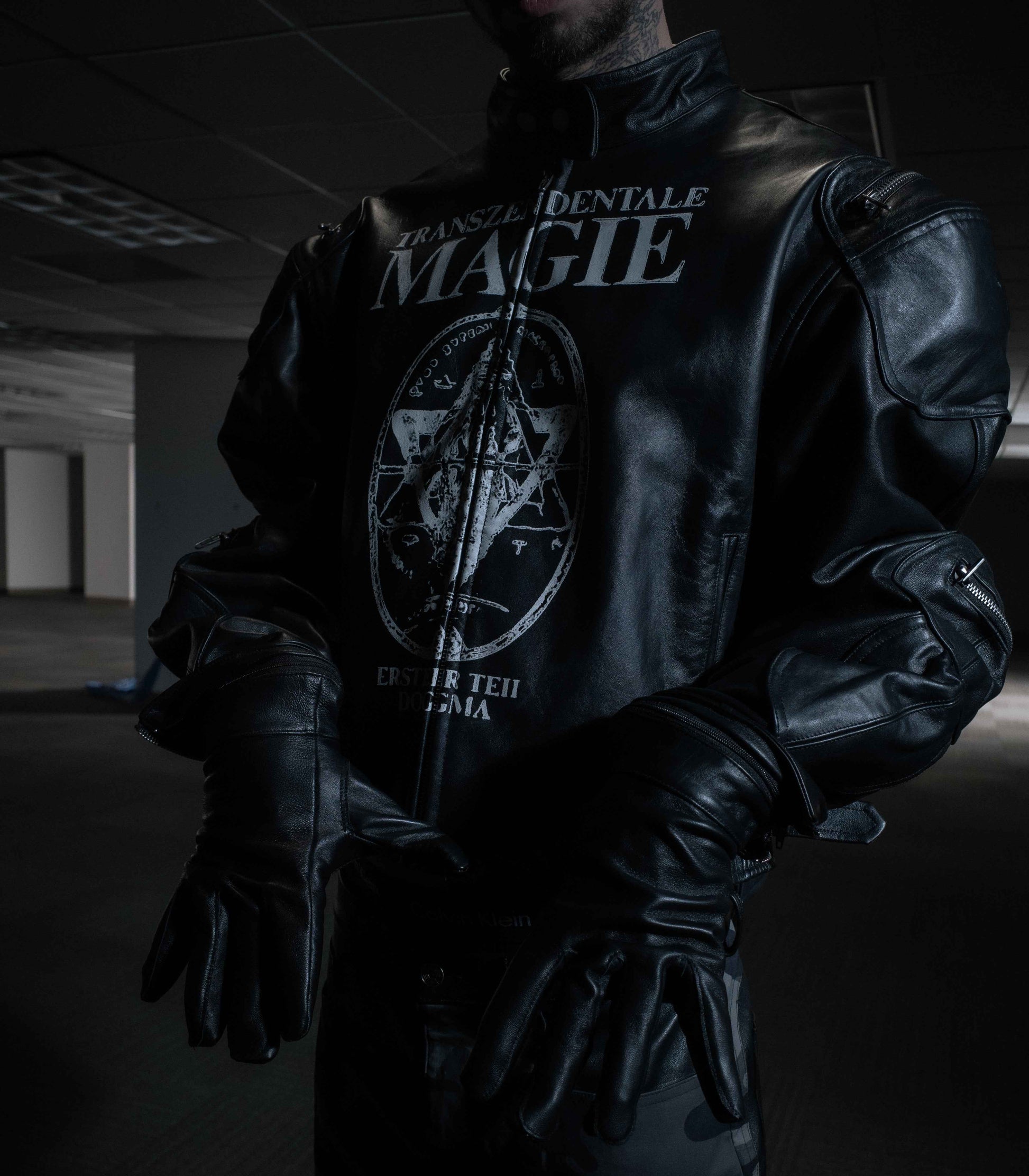 BL MAGIE LEATHER PADDED JACKET W/ SOFTENED DETACHABLE GLOVES