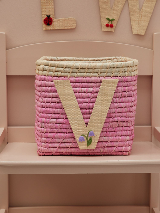 One Raffia Letter Sticker | Girl - V