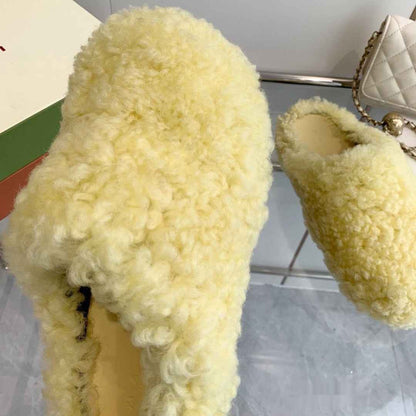 Four Seasons Closed Toe Horsehair Slippers Lovers Shoes