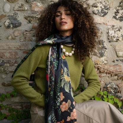 Sara - Long Silk Scarf - Black - Solstik