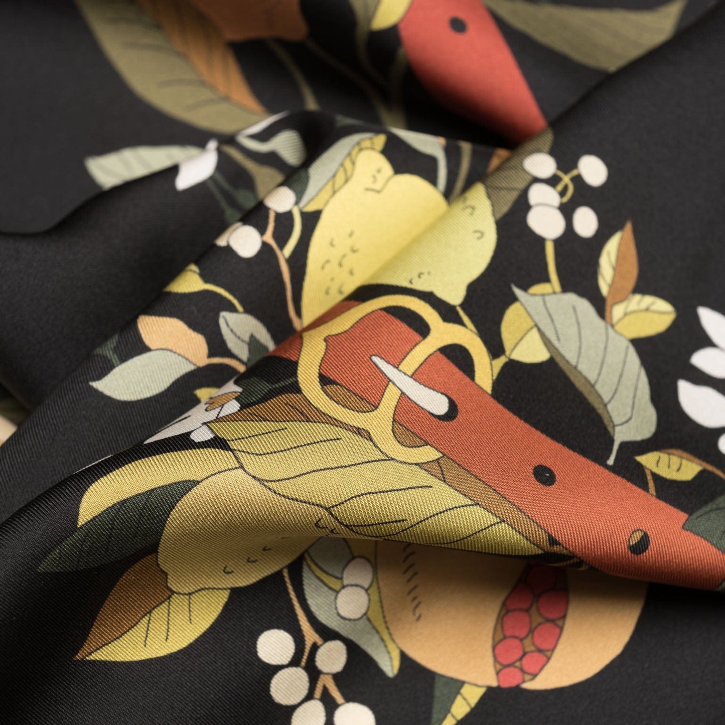 Anthea - Silk Foulard - Black - Solstik