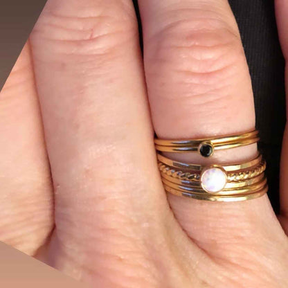 HAMMERED STACKING RING