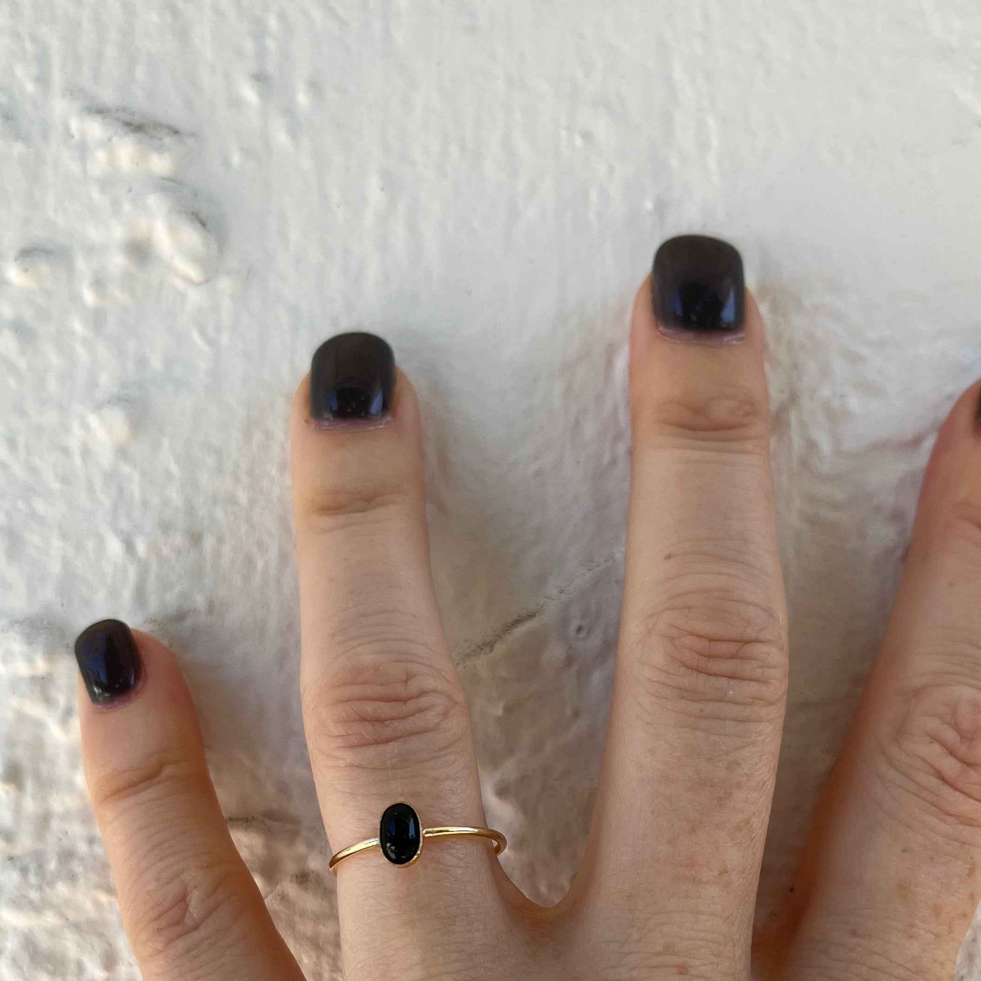 ONYX OVAL RING