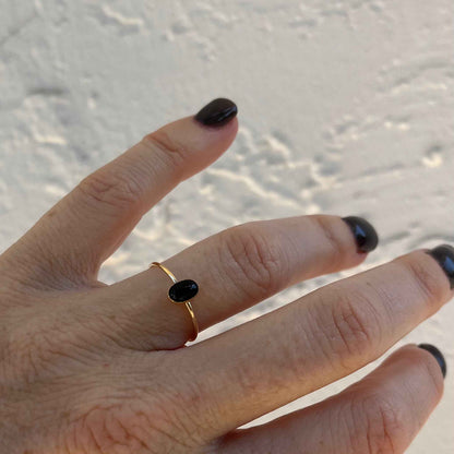 ONYX OVAL RING