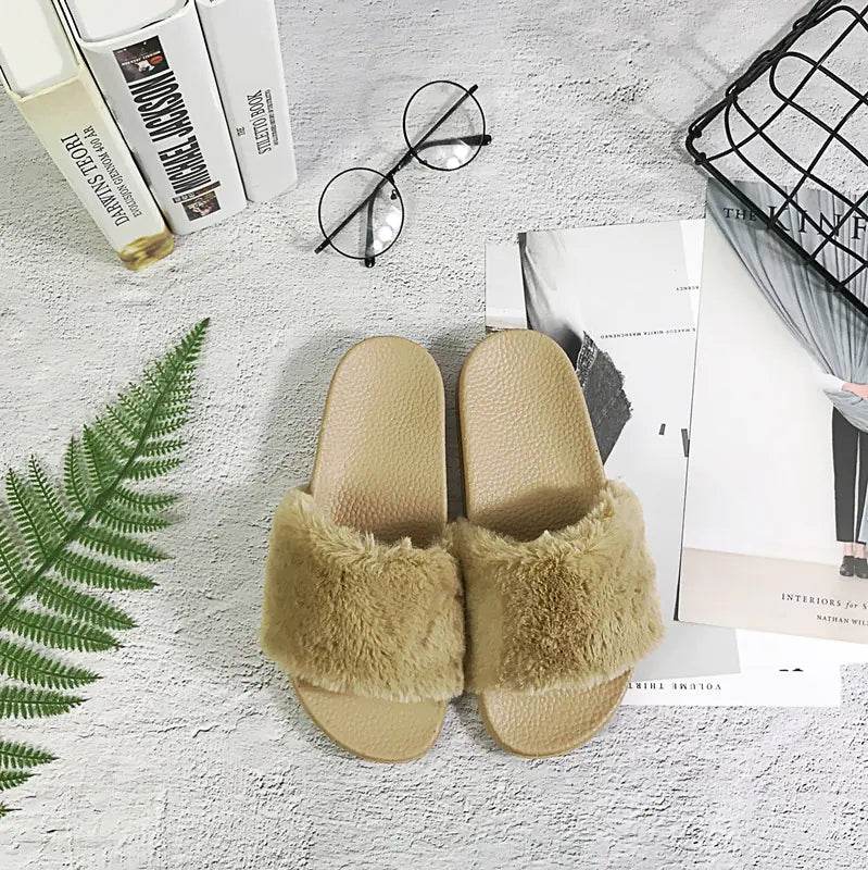 Chic Summer Slip-Ons - Solstik