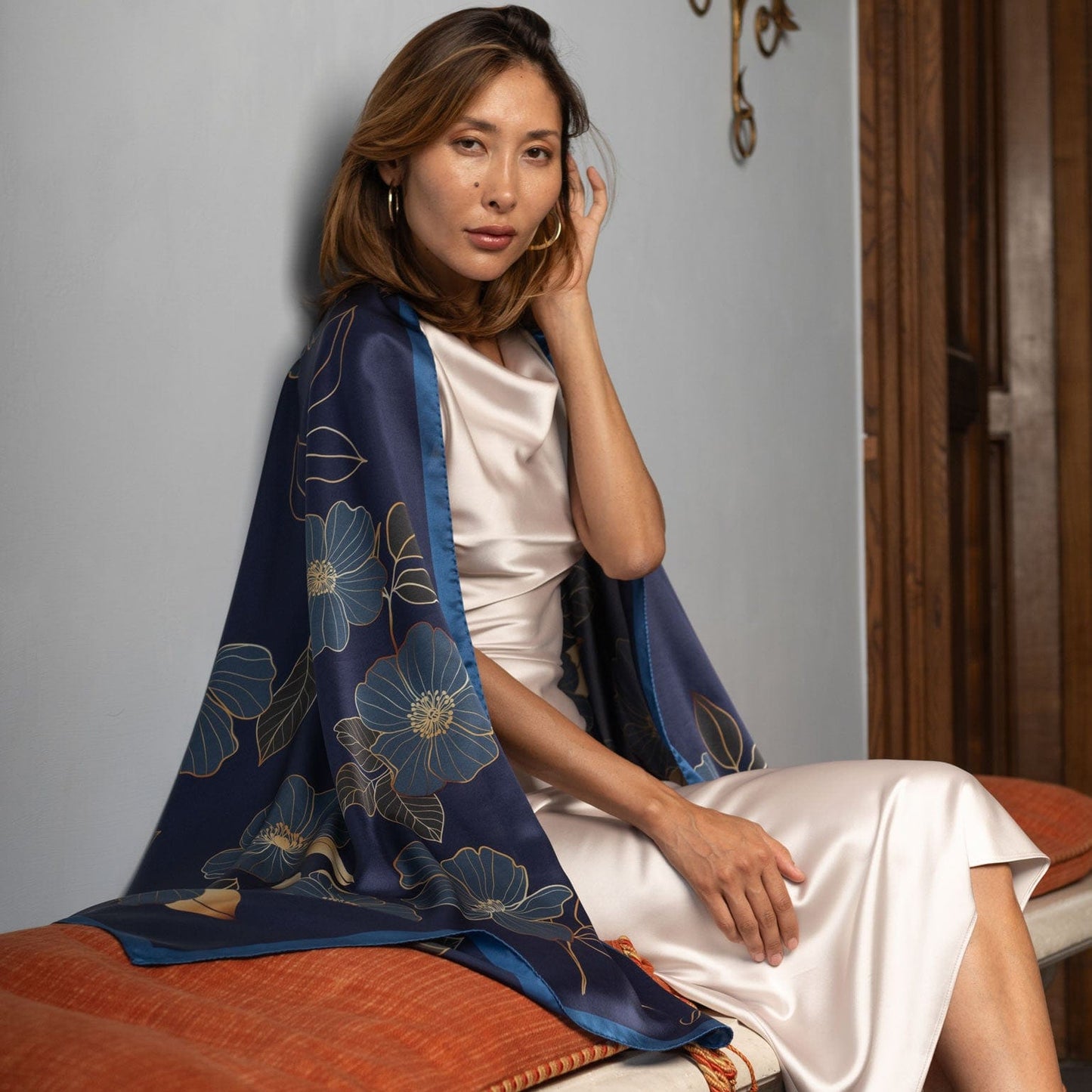 Laura - Silk Scarf Shawl - Navy - Solstik