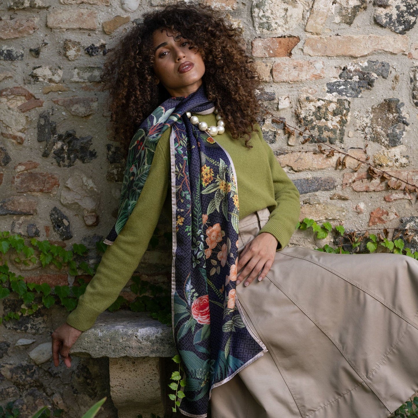 Sara - Long Silk Scarf - Black - Solstik
